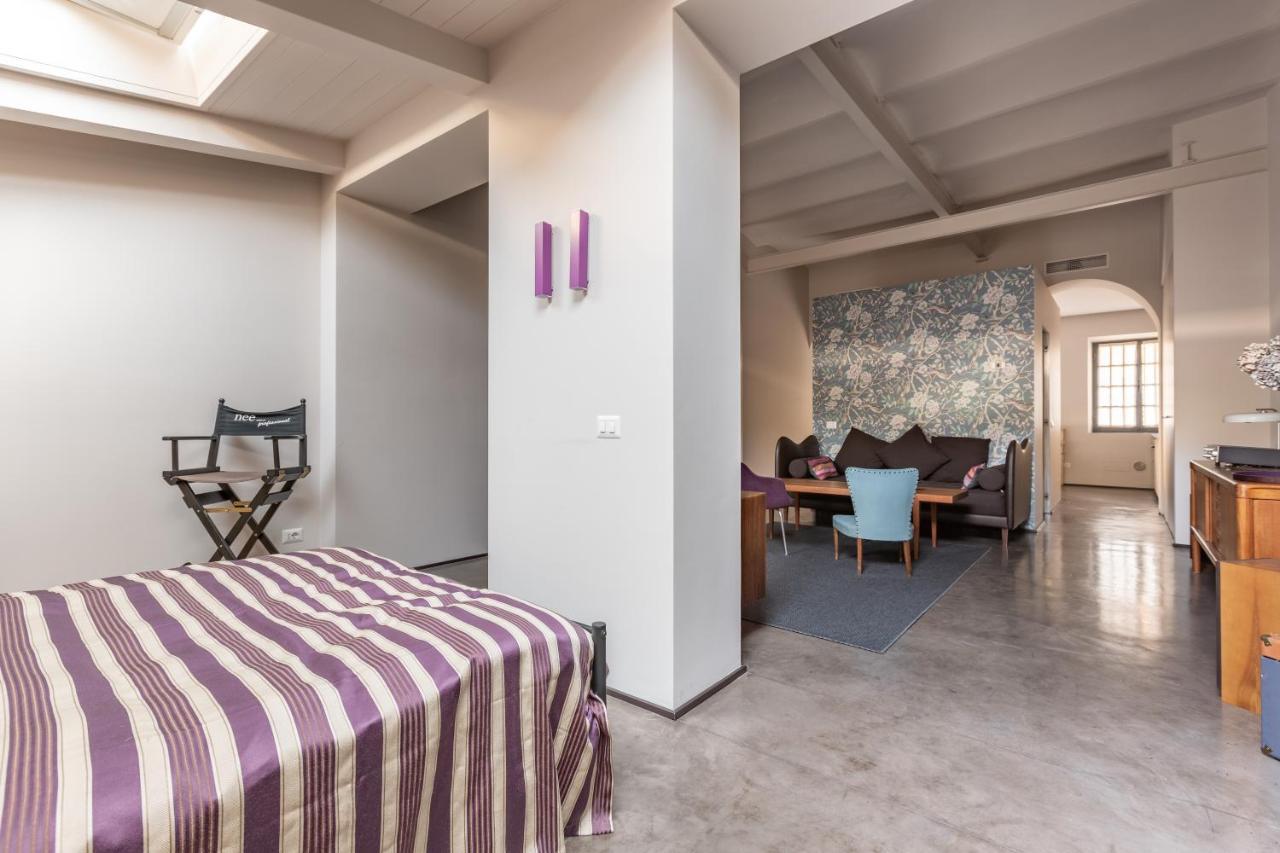 Quiet Roomy Studio Navigli- Porta Genova Appartement Milaan